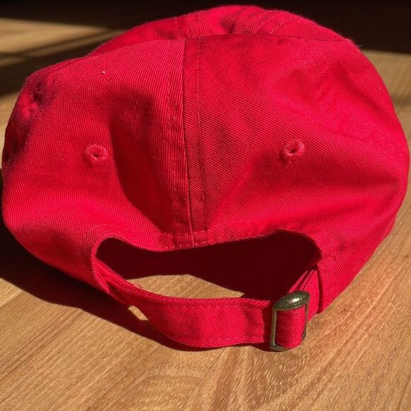 Petals and Peacock Sriracha Make It Hot Red Baseball Hat Unisex New Without Tags - Picture 2 of 4